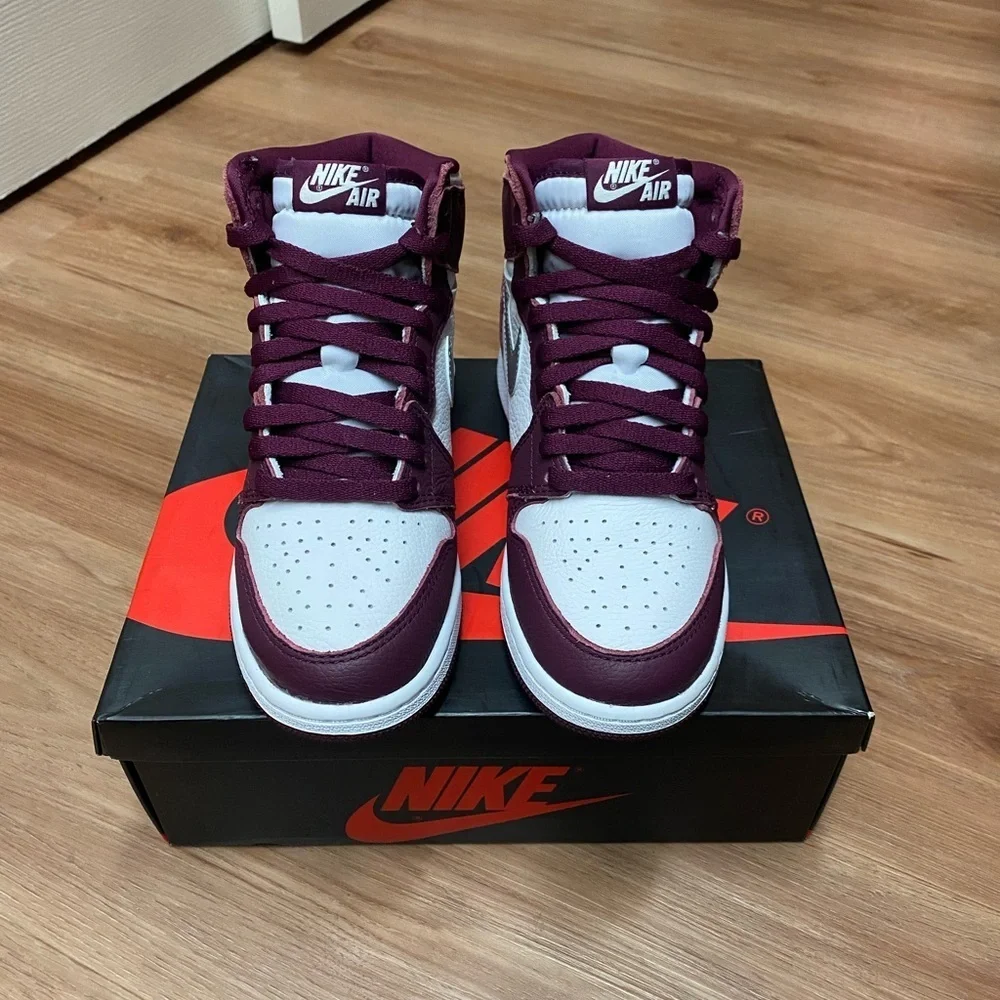 Air Jordan 1 Retro High OG GS "Bordeaux/White/Metallic Silver" Size 6.5 - Picture 4 of 9